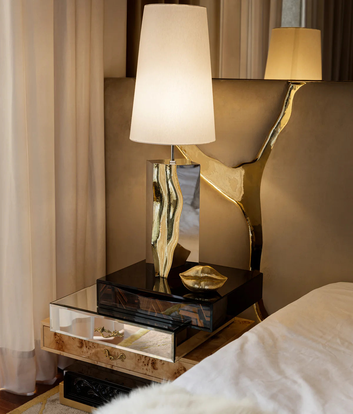 Lapiaz Black Table Lamp