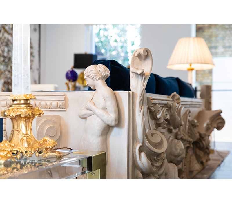 Versailles II Sofa