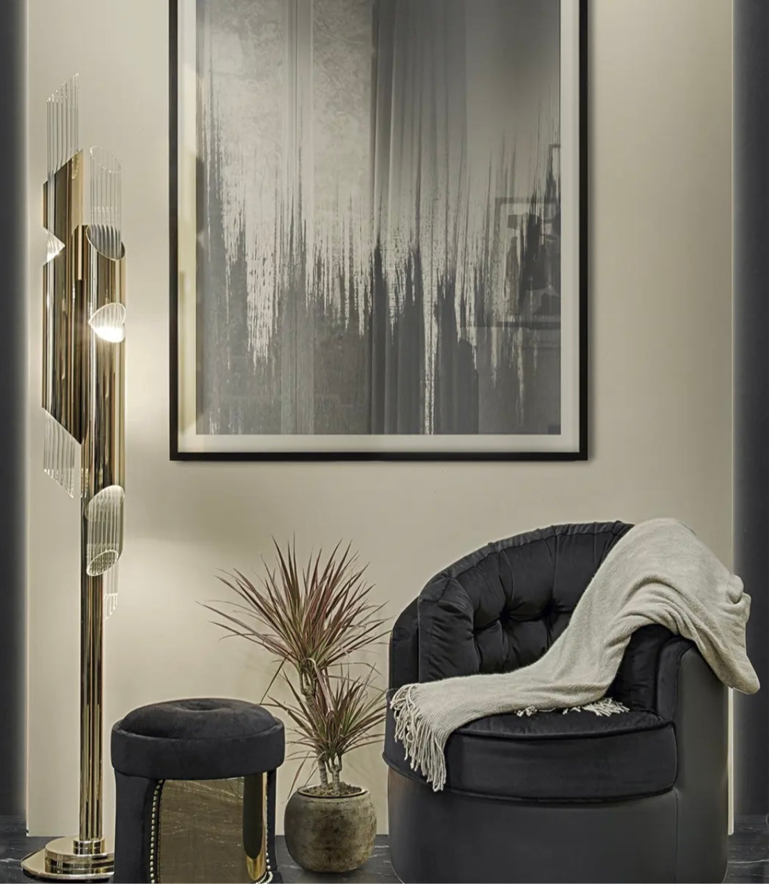 Empire Small Wall Lamp by Luxxu