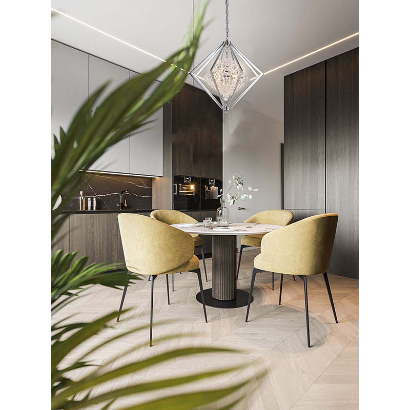 Clear Crystal Bush Chandelier With A Diamond
