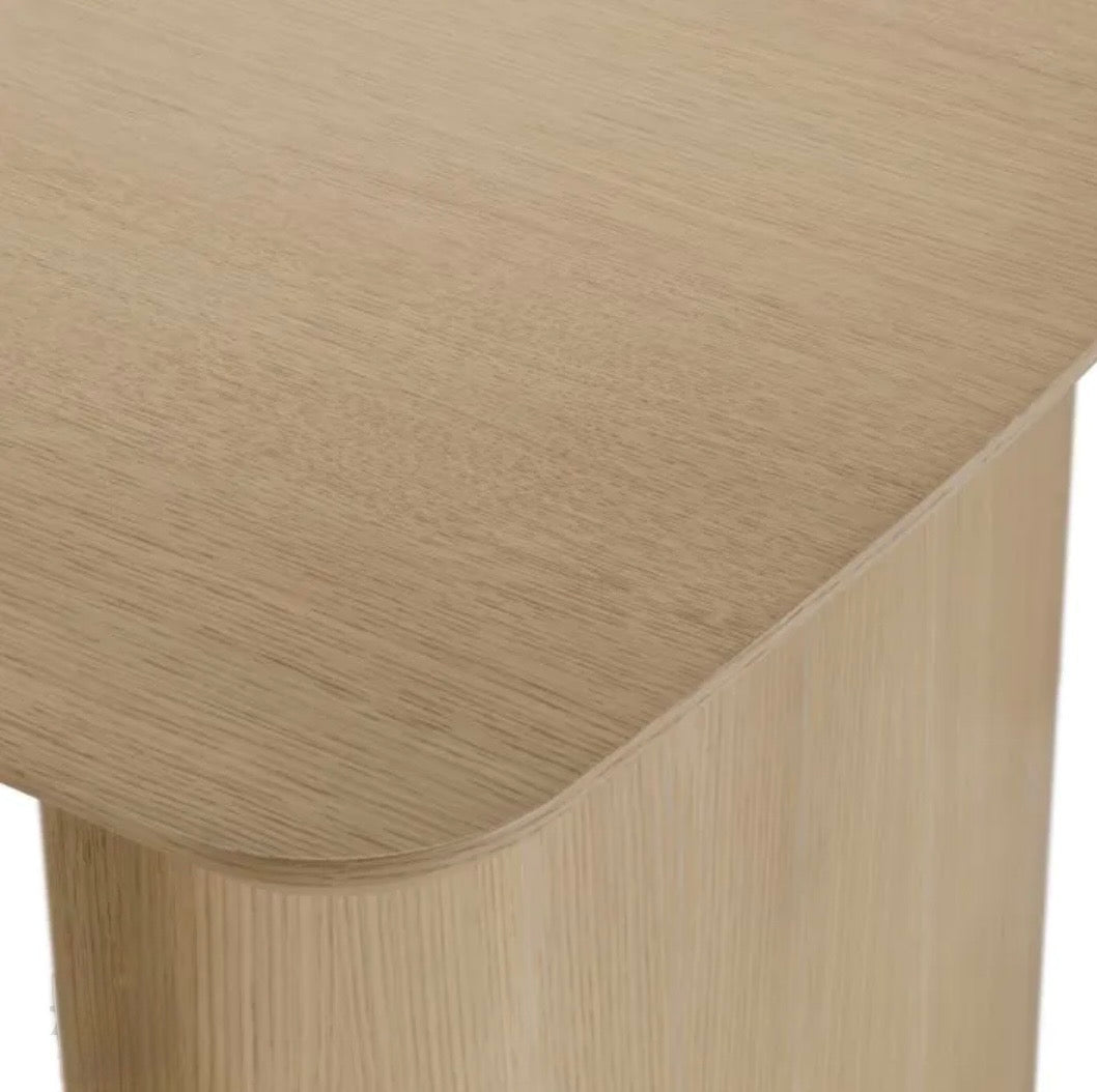 Dining Table Bergman S