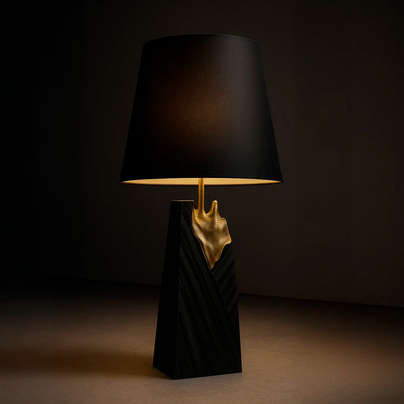 Gild Table Lamp