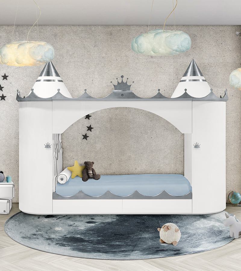 Kings & Queens Castle Bed