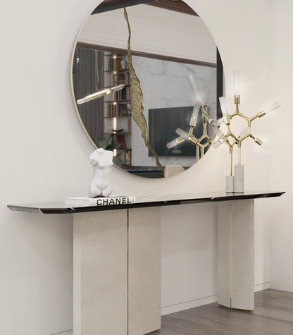 Shard Table Lamp by Luxxu