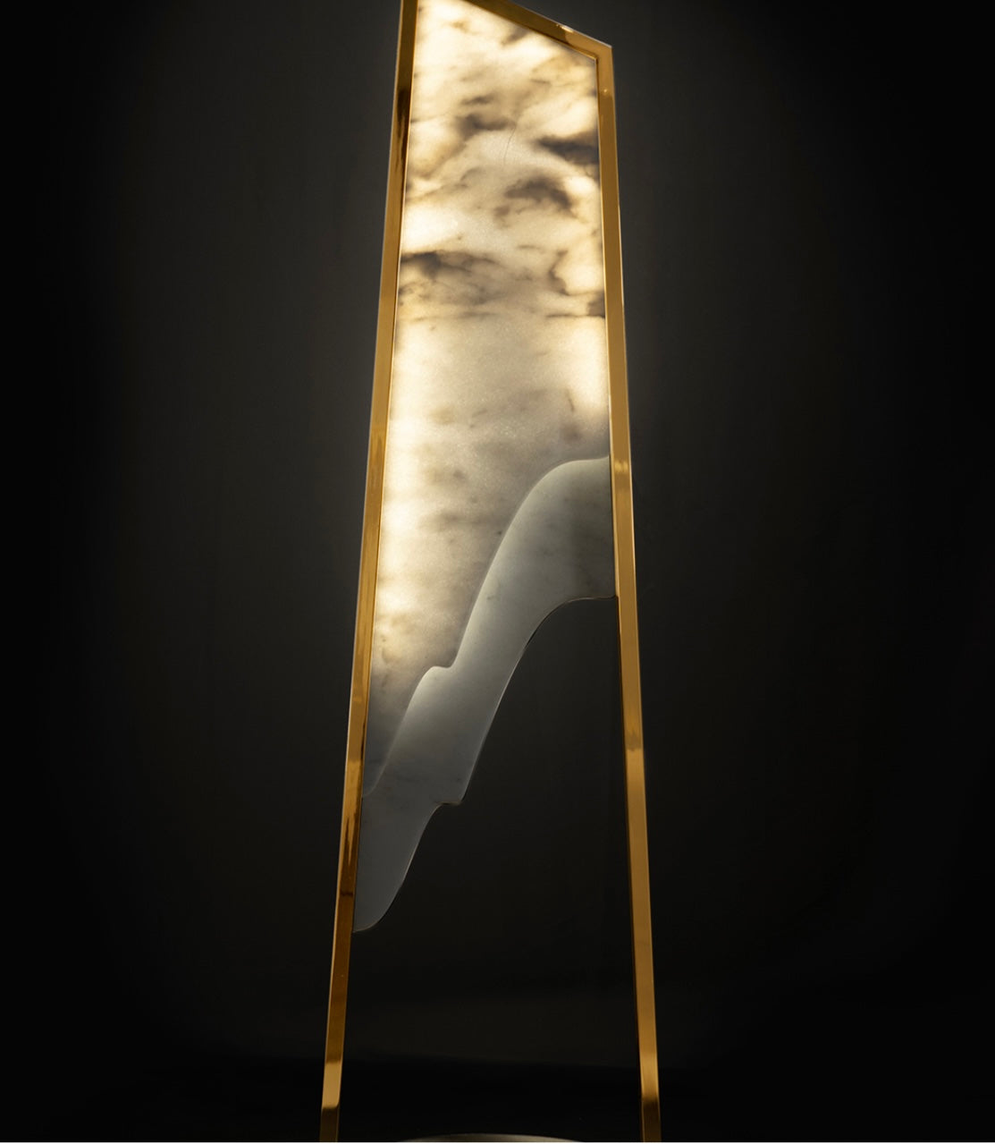 Magna I Floor Lamp