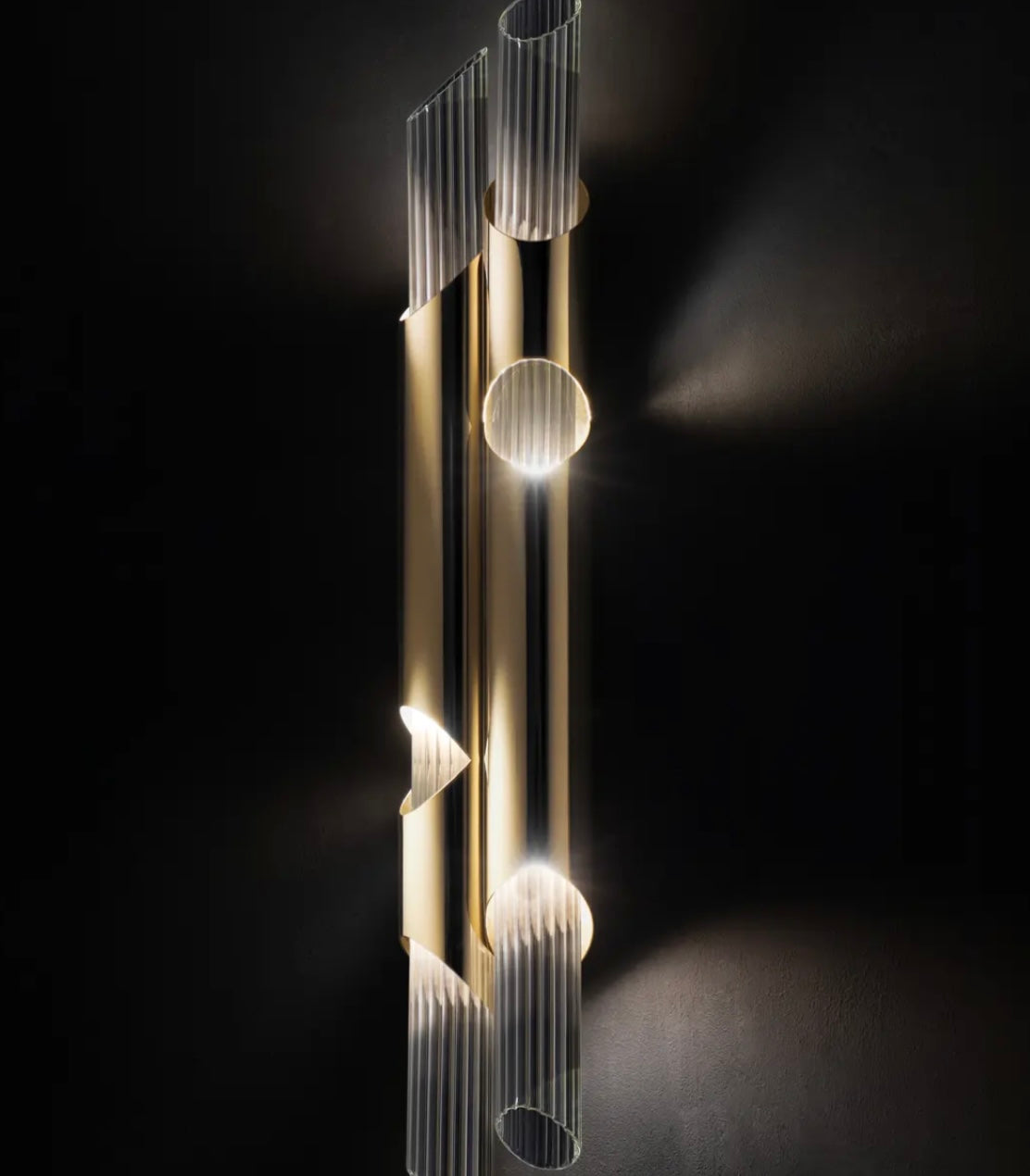 Draycott II Wall Lamp by Luxxu