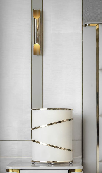 Galliano 1 Wall Light by DelightFULL