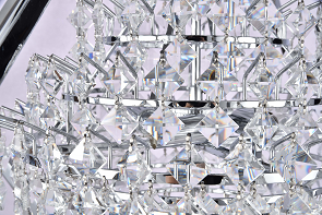Clear Crystal Bush Chandelier With A Diamond