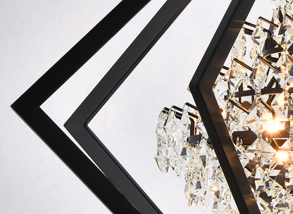 Clear Crystal Bush Chandelier With A Diamond