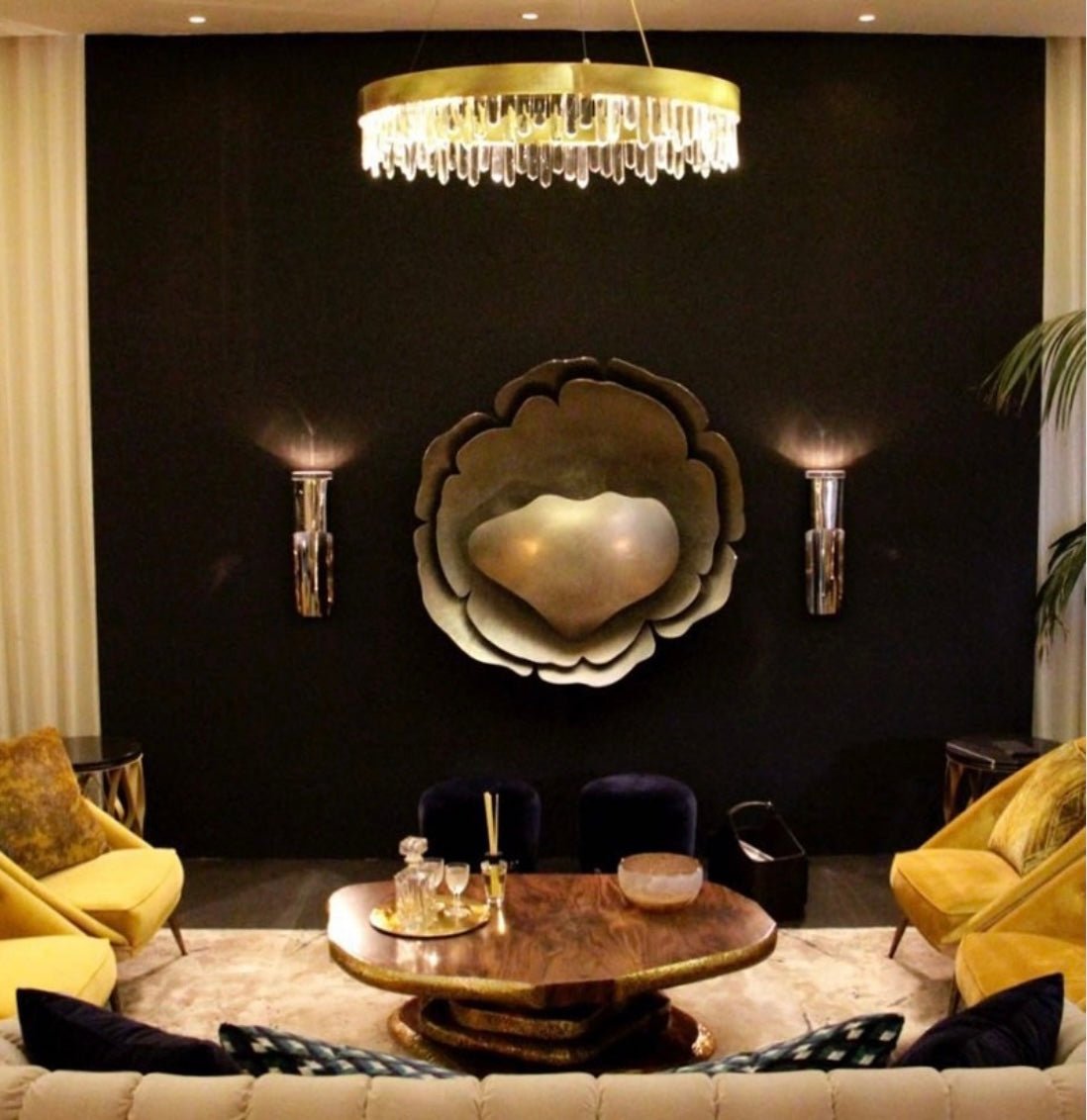 BLOOM WALL Fire - Wiggins ChandelierBrabbuWiggins ChandelierFireplace